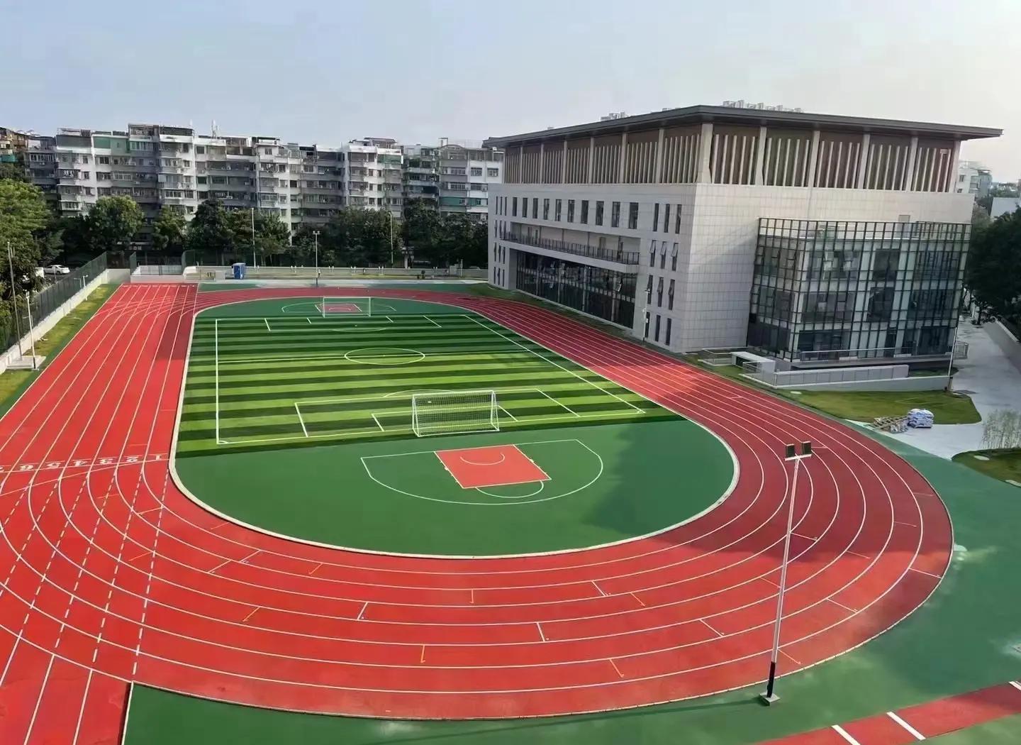 保定市人造草坪塑胶篮球场 - 价格